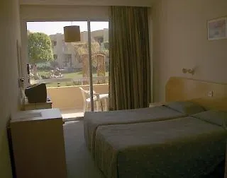 Beau Rivage 3* Λάρνακα